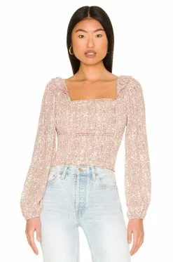 Steve Madden Southern Bell Top Clay